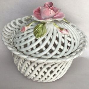 Trinket basket, vintage